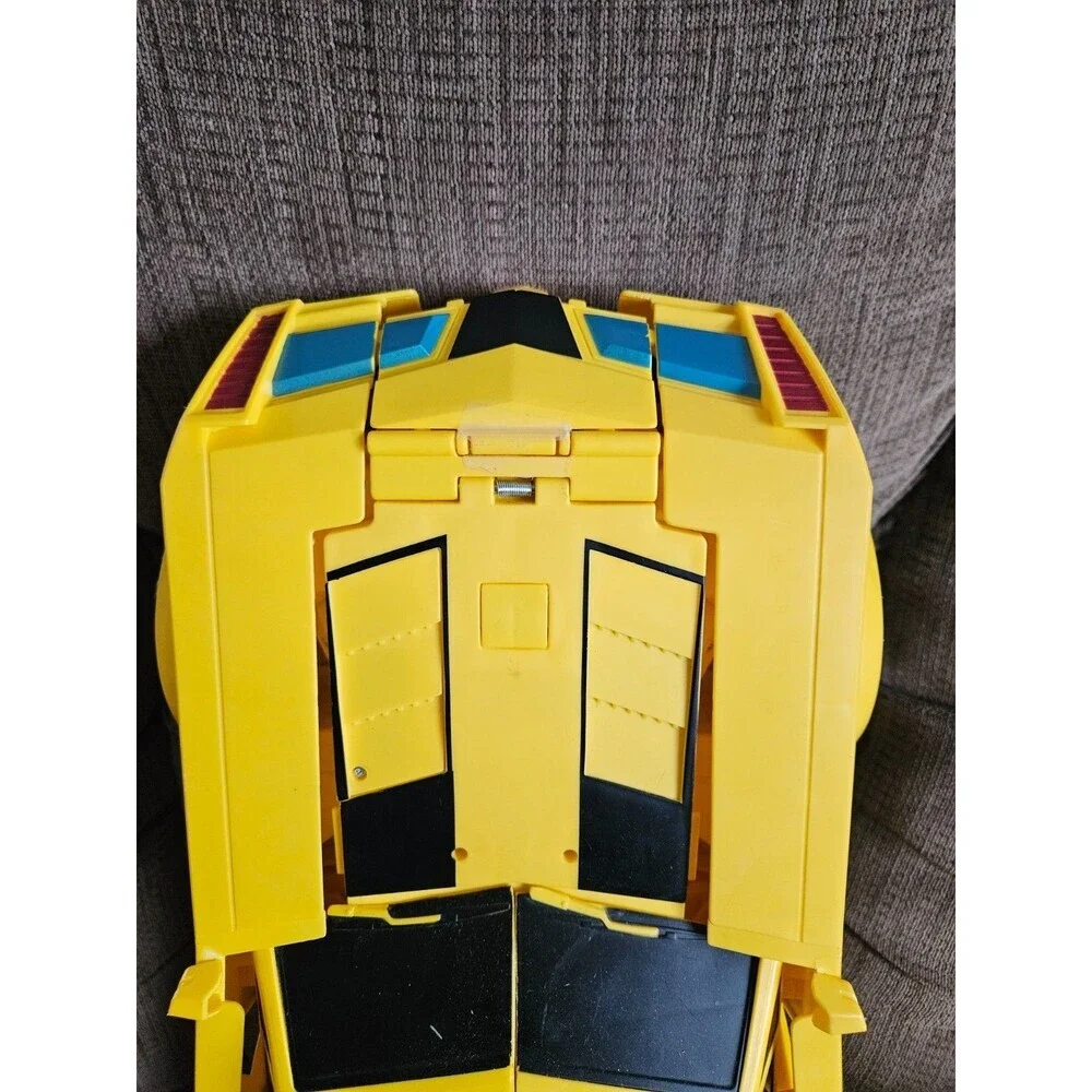 Hasbro 2014 Transformers Bumblebee Talking Action‎ Figure Toy Car